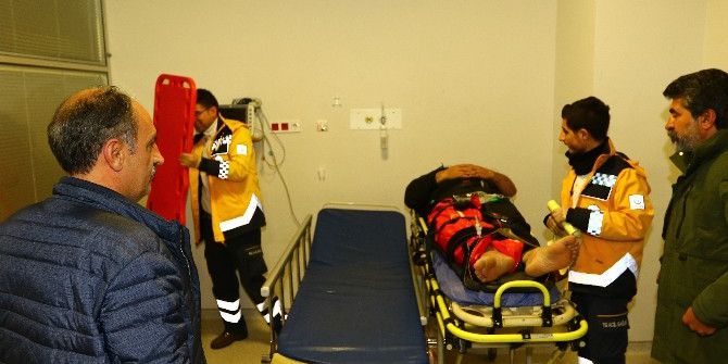 İş Makinesinin Üzerine Çığ Düştü: 1 Yaralı