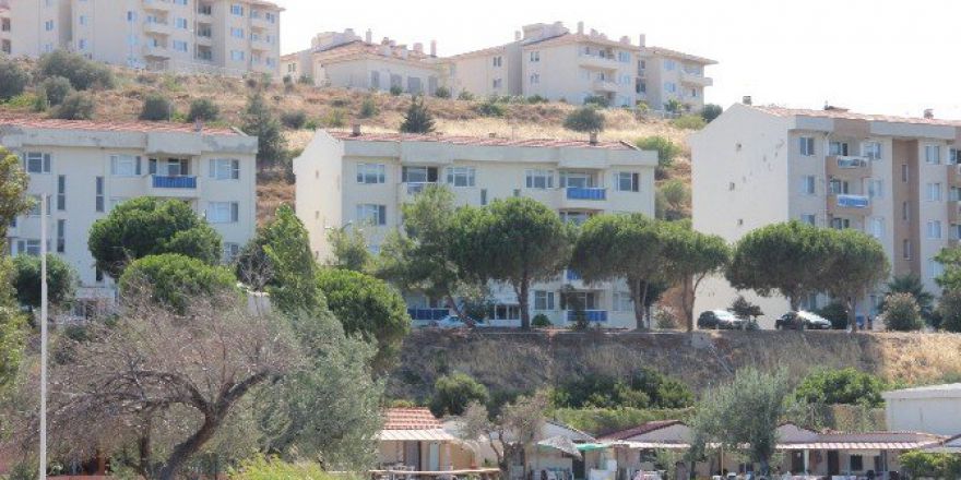 İzmir’deki Kritik Askeri Lojmanda Arama Başlatıldı