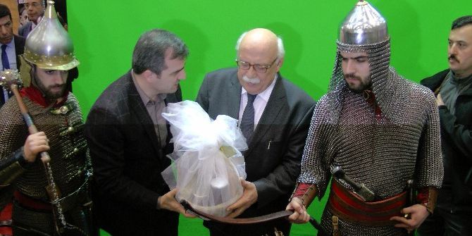 Bakan Avcı, Akçakoca Standını Gezdi