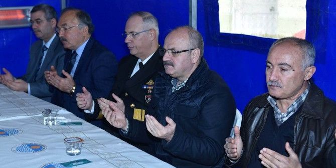 Vali Çakacak, Şehit Yüzbaşı Çiga’nın Mevlitine Katıldı