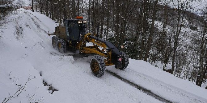 Kar Yağışı Hayatı Olumsuz Etkiliyor