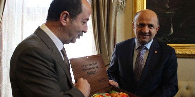 Milli Savunma Bakanı Işık’tan ‘Kardak’ Açıklaması