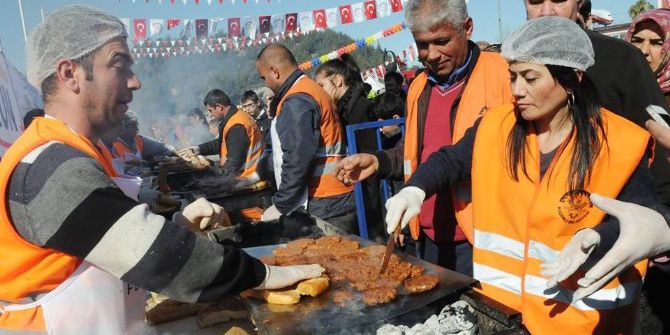 Osmaniye’de Sucuk-ekmek Festivalinde 2 Ton Sucuk Dağıtıldı