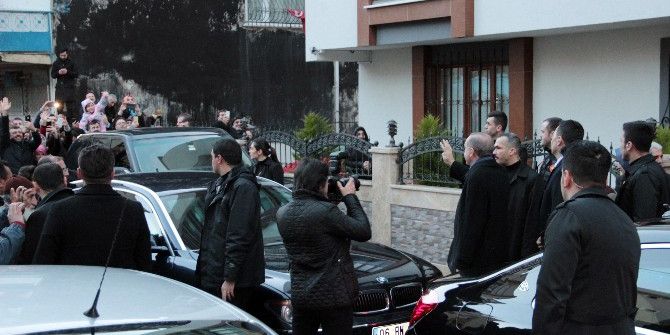 Cumhurbaşkanı Erdoğan Ümraniye’de 15 Temmuz Gazisinin Ailesini Ziyaret Etti