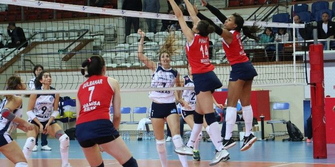 Manisa’nın Sultanları Arkas’a Acımadı: 0-3