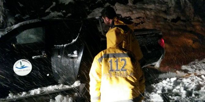 Rize’de Kardan Dolayı Mahsur Kalan Hasta Kurtarıldı