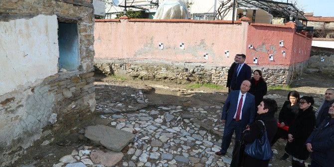 Başkan Özakcan, Memiş Ağa Konağı’nı Ziyaret Etti