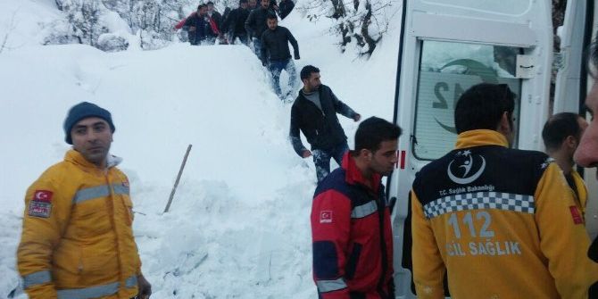 Çığ Altında Kalanlar Defnedildi