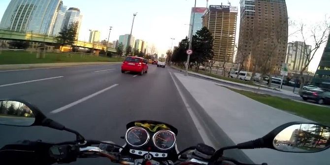 Motosiklet Kazası Kamerada