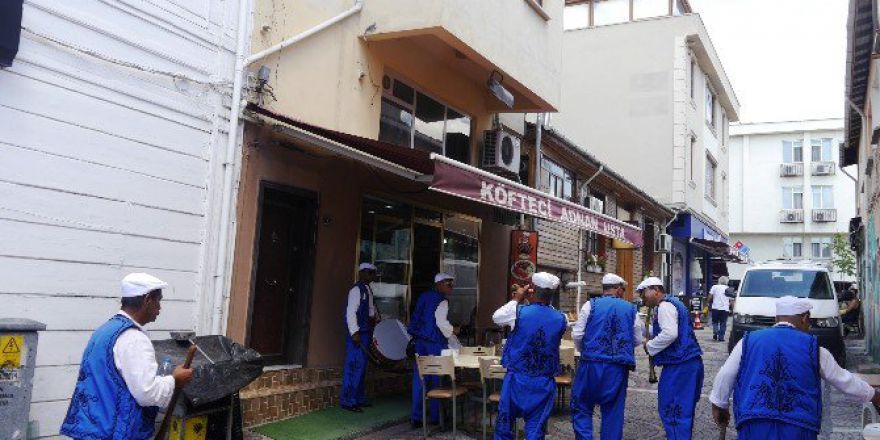 Davul Zurna Ekibinden Esnafa Davet