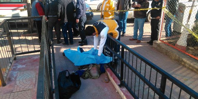 Yolda Yürürken Kalp Krizi Geçiren Yaşlı Kadın Hayatını Kaybetti