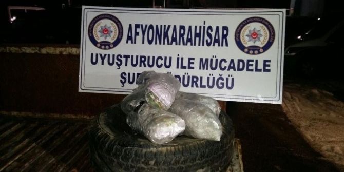 Polisin Durdurduğu Araçta 4 Kilo 838 Gram Esrar Ele Geçirildi