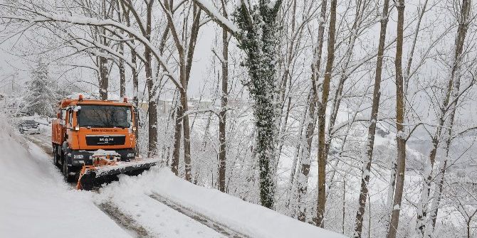 Trabzon Büyükşehir Belediyesi Şehrin Her Noktasında Kar Mücadelesine Devam Ediyor