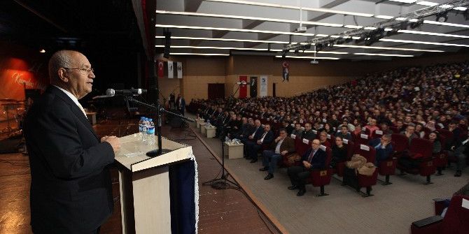 Nazım Hikmet Kültür Merkezi’nde Yeni Türkü Konseri