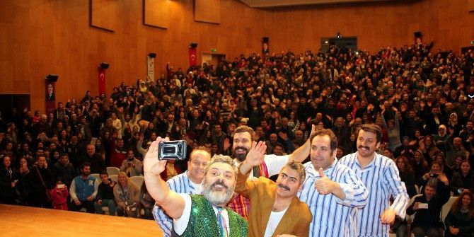 ’Pijamalı Adamlar’ Manavgat’ı Kahkahaya Boğdu