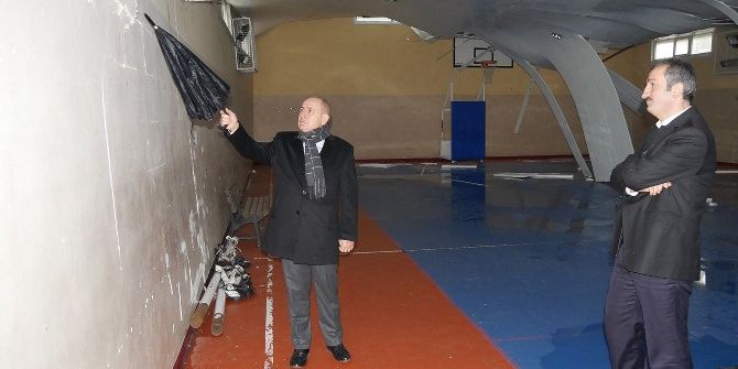 Büyükçekmece’de Okulların Eksikleri Gideriliyor