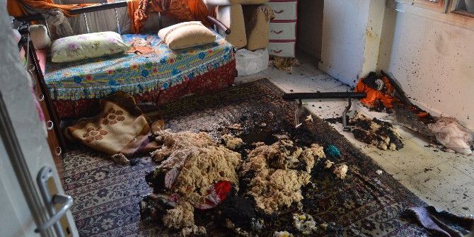 Çakmakla Oynayan Çocuk Evi Yaktı