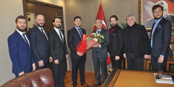 Magiad Şehrin Büyükleriyle İstişare Halinde