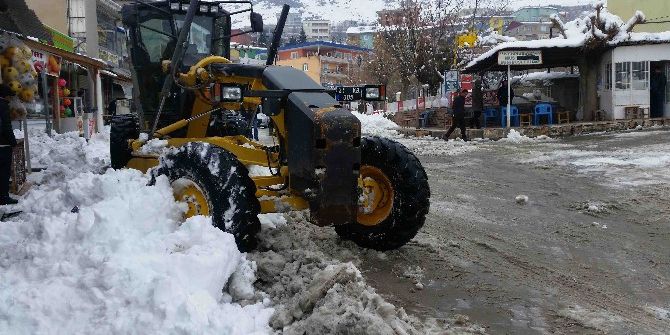 Kulp’ta Kar Temizleme Seferberliği