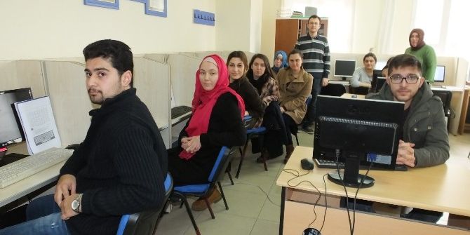 Burhaniye’de Standart Türk Klavyesi Kursu