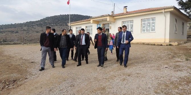 Kaymakam Avcı, Okulları Gezdi