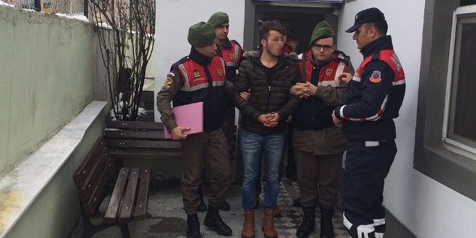 Yaşlı Adamın Evine Girip Emekli Maaşını Çaldılar