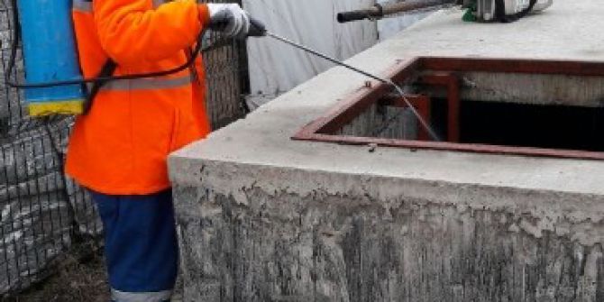 Büyükşehir Belediyesi Karasinek Ve Sivrisineklere Karşı Kışlak İlaçlama Çalışması Yapıyor