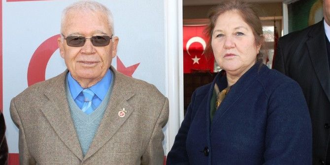 Ayvalık’ta Cumhuriyetçi Kadınlardan Gazilere Nazik Ziyaret