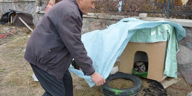 Uşaklı Emekli Öğretmen ’Yemek Çöpe Gitmesin’ Çağrısı