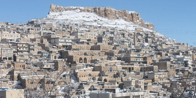 Kar Yağışı Tarihi Kentti Ayrı Güzelliğe Bürüdü