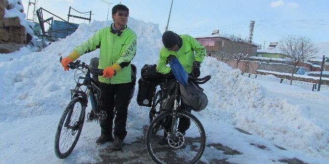 Bisikletle Dünya Turu Kar Engeline Takıldı