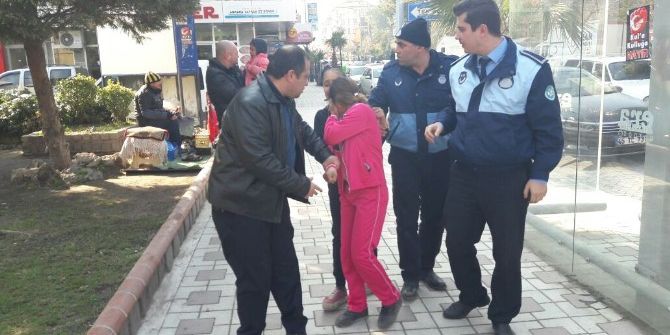Turgutlu’da Dilenen Çocuklarla İlgili Zabıtadan Çalışma