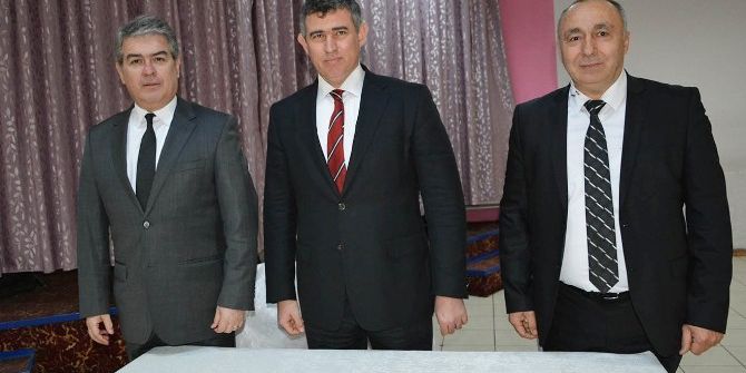 Uşak’ta "Anayasa Değişikliğini Tartışıyoruz" Paneli