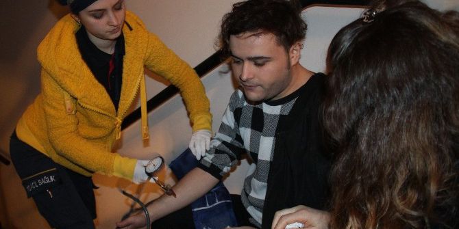 Öğrencilerin İçinde Olduğu Asansör 9. Kattan Zemine Çakıldı