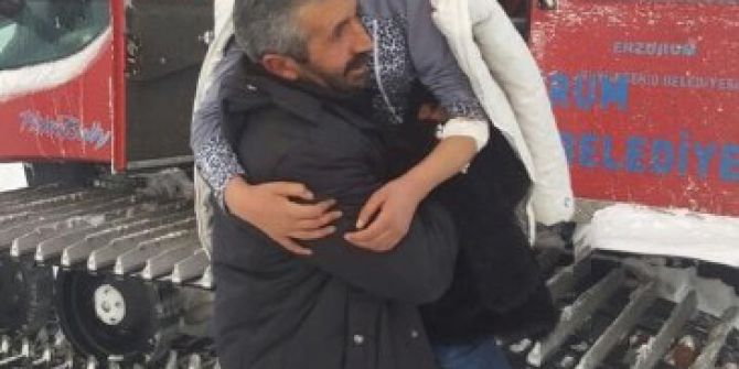 Doğu’da Hastaların İmdadına Kar Üstü Araçlar Yetişiyor