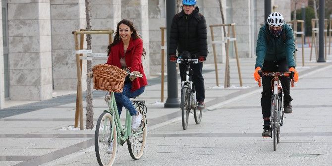 Nilüfer Belediyesi’nde İşe Bisikletle Gidip Gelen Personele Vıp Hizmet...