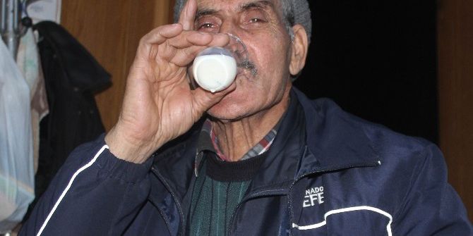 Adı Kahvehane, Kendi Süthane