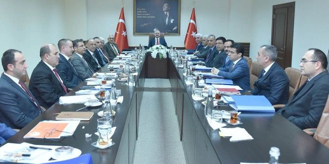 Vali Çakacak, Kaymakamlara Uyuşturucuyla Mücadelede Sıkı Denetim Talimatı Verdi