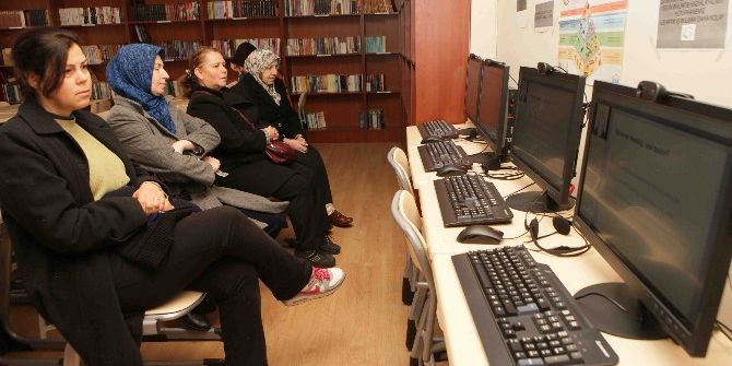 Bayraklı Kütüphanelerinde Online Seminer Dönemi