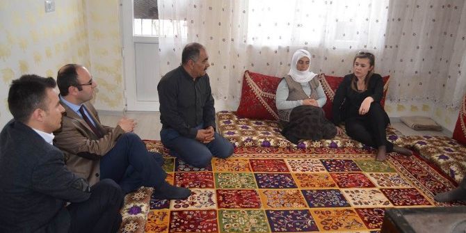 Kaymakamı Uçar’dan Şehit Araz’ın Ailesine Ziyaret