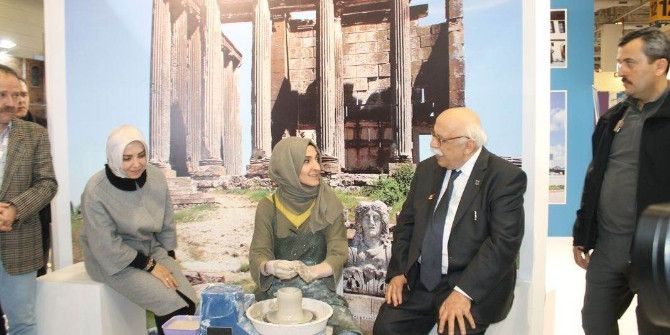 Bakan Avcı, Kütahya Standında