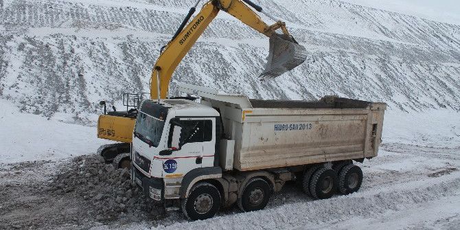 Btk Demiryolu Hattında Eksi 30’da Çalışıyorlar