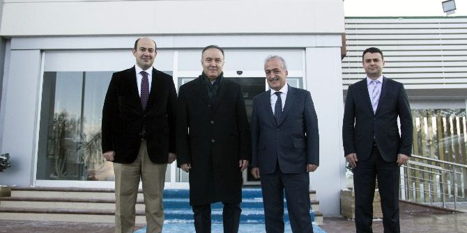 Erzurum Eski Valisi Altıparmak, Rektör Çomaklı’yı Ziyaret Etti