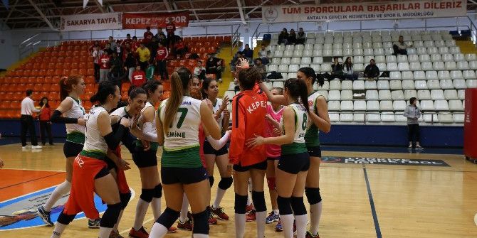 Kepez Belediyespor Voleybol Takımı Galibiyet Serisini 9’a Çıkardı