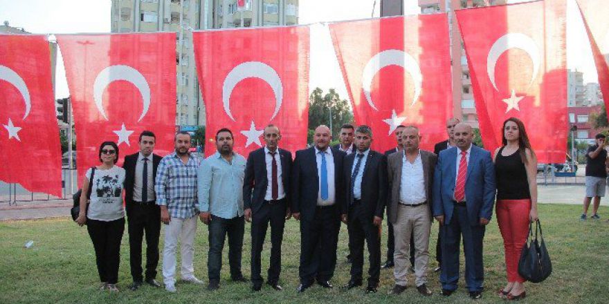 Adana’da Darbe Girişimi Protestoları Sürüyor