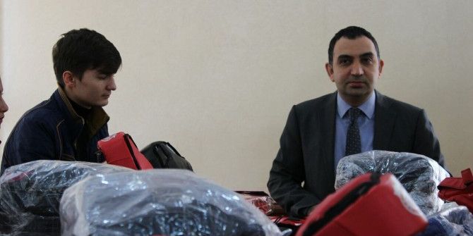 Silvan Kaymakamı Sporculara Malzeme Yardımında Bulundu