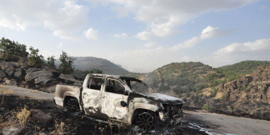 Tunceli’de Araç Yakıldı