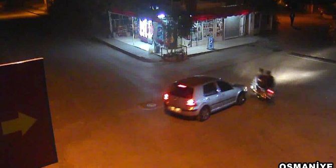 Motosiklet Bakkal Dükkanına Böyle Girdi