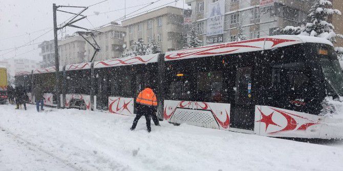 Samulaş: "Raylı Sistem Hattında Hizmet Sürüyor"