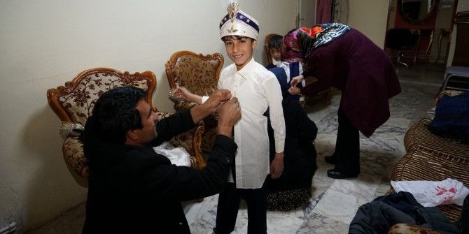 Adıyaman Belediyesi Maddi Durumu Olmayan İki Kardeşi Sünnet Ettirdi